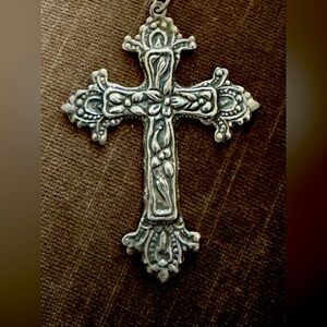 Ornate 925 Silver Cross Pendant